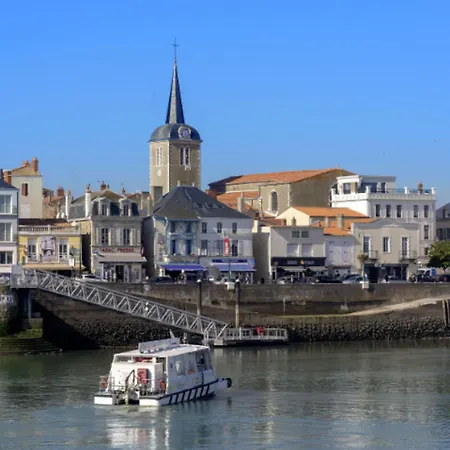 Escapade Aux Sables Au Pied Du Port Les Sables-dʼOlonne